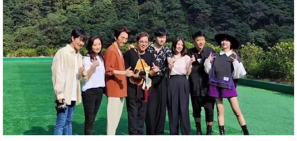 开播便收视夺冠,湖南卫视打造爆款慢音综,嘉宾全都是实力唱将,温暖又治愈