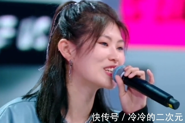 中国有嘻哈|开播播放量1.10亿，热度超过《桃花坞》，这档综艺黑马凭啥这么横