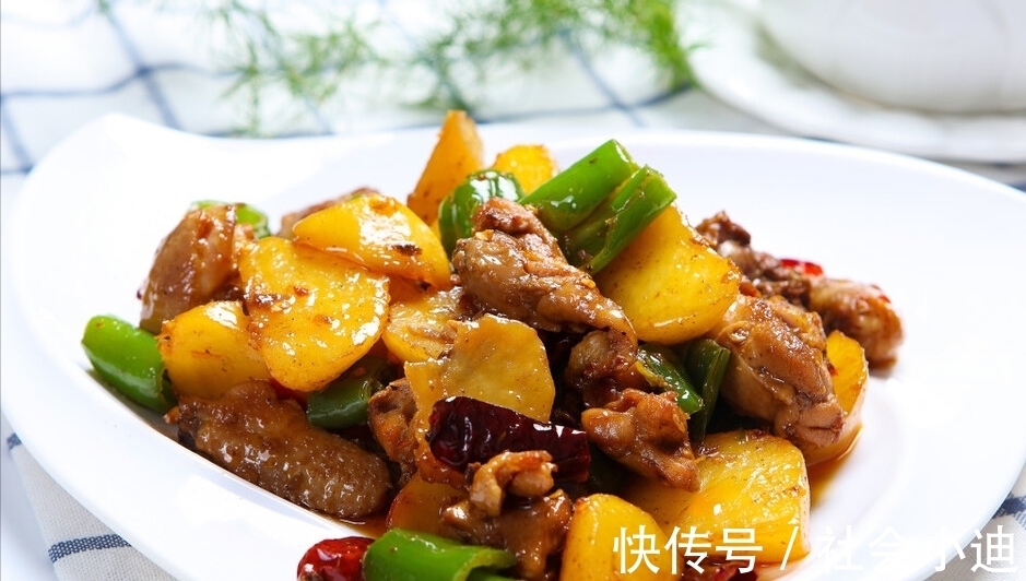 腥味|入秋后多吃鸡肉，炖鸡时，别再直接下锅炖，多做2步，鲜嫩没腥味