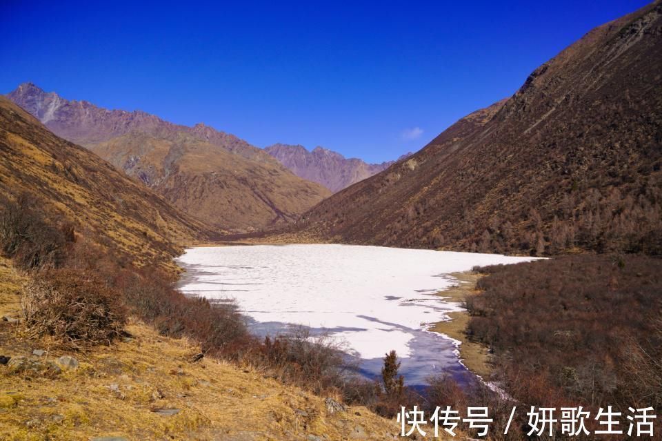 山峰|川西一神秘山沟，隐藏着可媲美贝加尔湖的绝美蓝冰，令人叹为观止