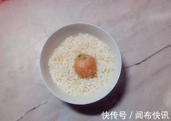 低脂|用鸡胸来做道低脂珍珠丸子，鲜香美味，肉质鲜嫩，端上桌抢着吃