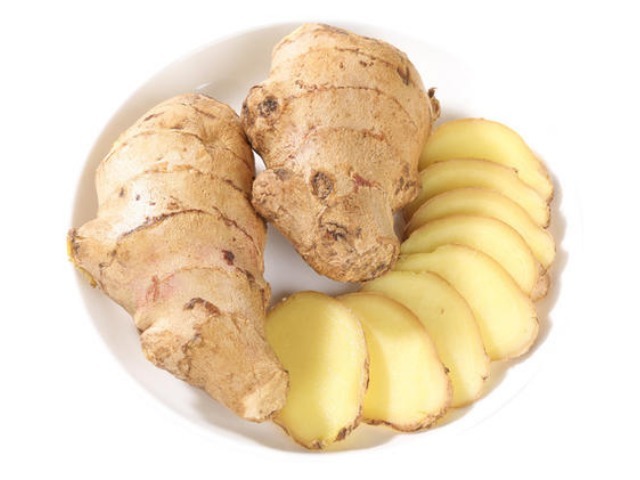 生姜|新鲜的生姜切一片,在眉毛上擦一下,眉毛又黑又浓,效果显著