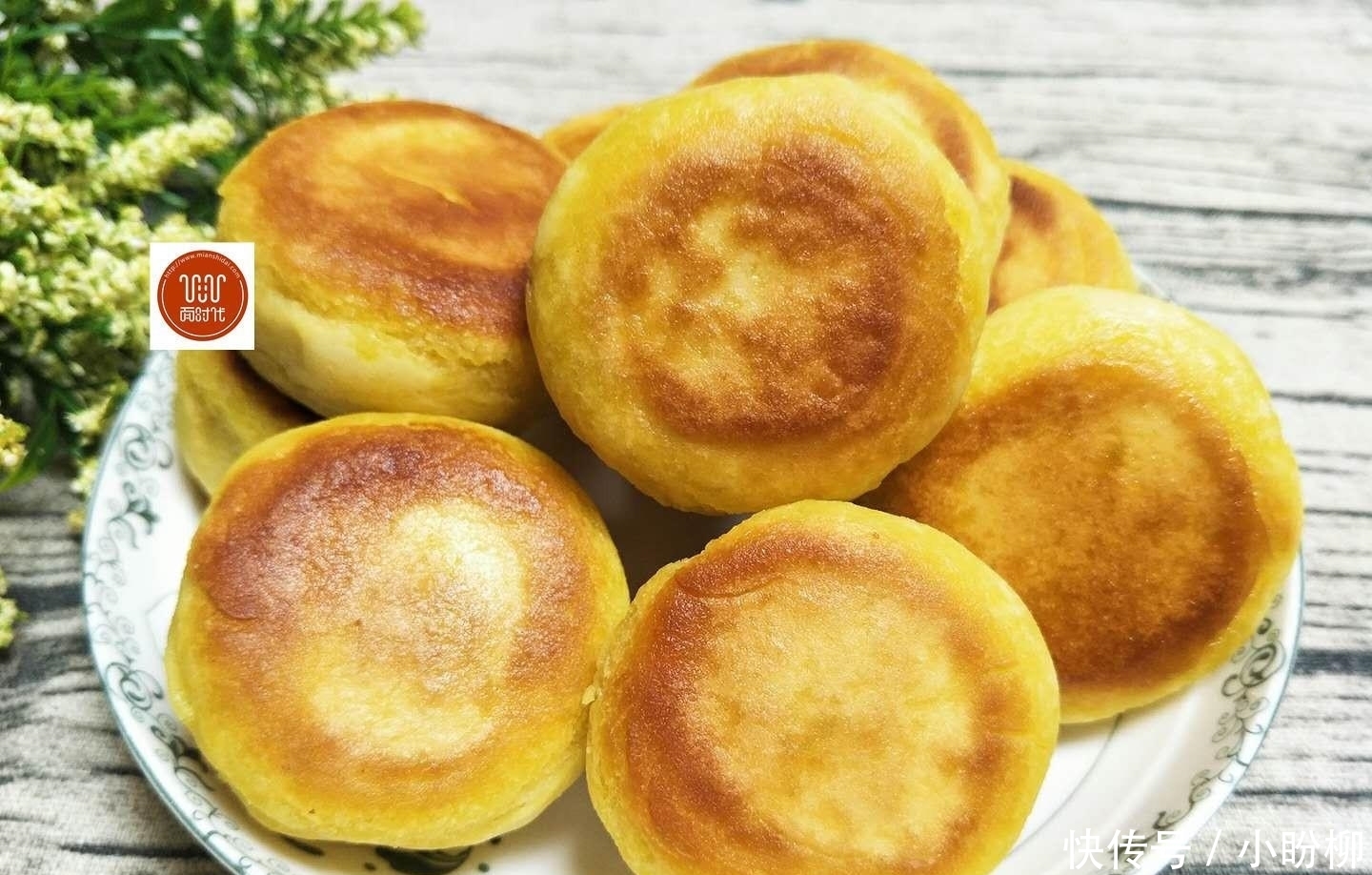 玉米饼,教你一招,比城里卖的蛋糕还要好吃,儿子一下吃了5个