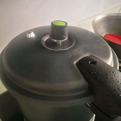 猪脚|下饭酸菜猪脚煲