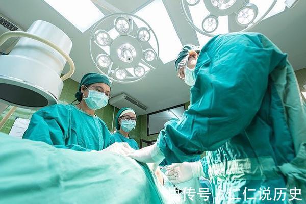 劉醫生|一位胸外科醫生父親肺癌轉移，他想放棄治療，我堅決不同意