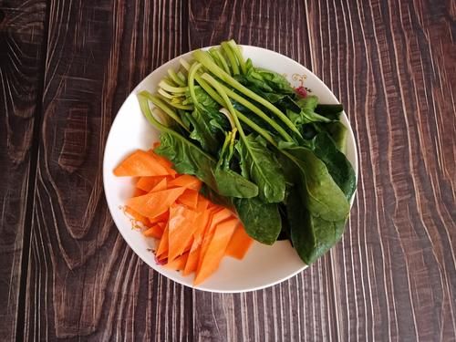 春季后，遇见这菜多买点，简单炒一炒，营养互补，双眼明亮了
