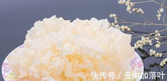 紫薯银耳汤|冬天防寒保暖最重要,多给家人煮这汤,清肠减脂,美容养颜显气色!