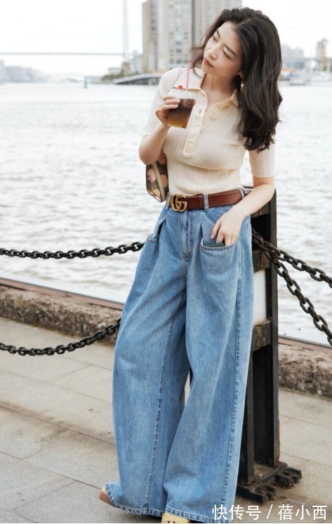 风衣 秋季还是穿“牛仔裤”最时髦,这样搭配毛衣、风衣、大衣,真高级