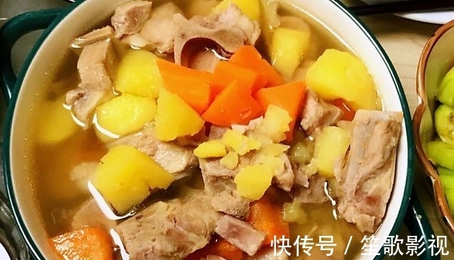 菜单|国庆家宴菜单，12道菜不精致但合胃口，好吃又实惠，网友：求蹭吃