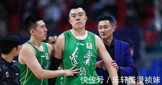 双方|辽粤冲突真相大白!韩德君主动推搡威姆斯,这“偷袭”太冲动了
