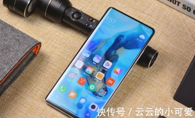 小米11|发布四个月下跌1700元，12GB+512GB，陶瓷机身旗舰无奈售价大跳水