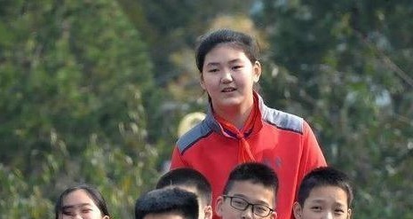 姚明|中国女篮再出一天才，14岁身高2.27已超过姚明，如今已加入国青！