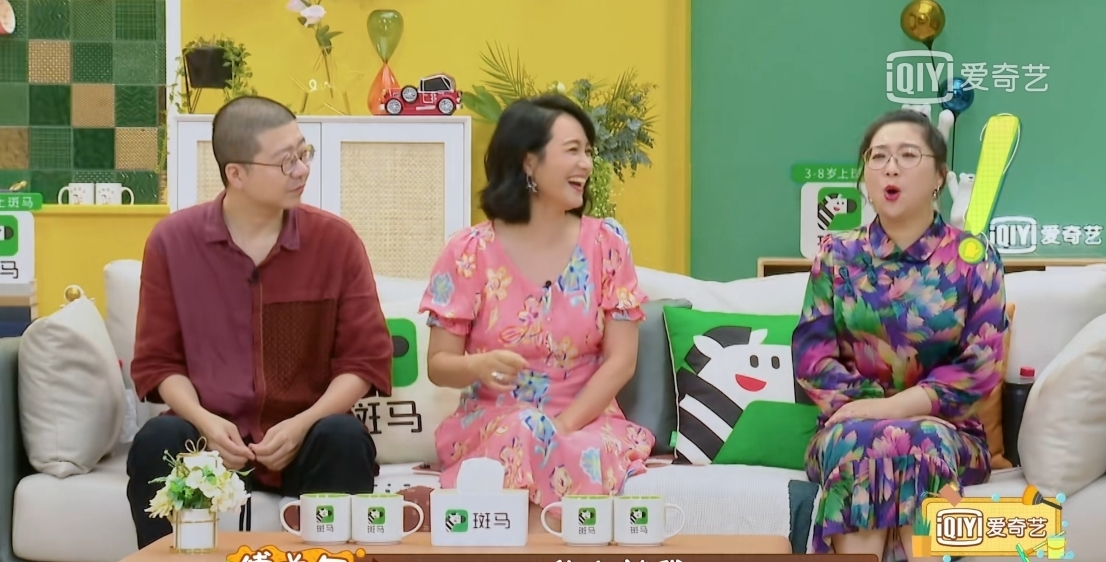 自热饭|宋妍霏父母瞧不上杨迪？不做饭仅用咸菜款待，富人眼里明星不算啥