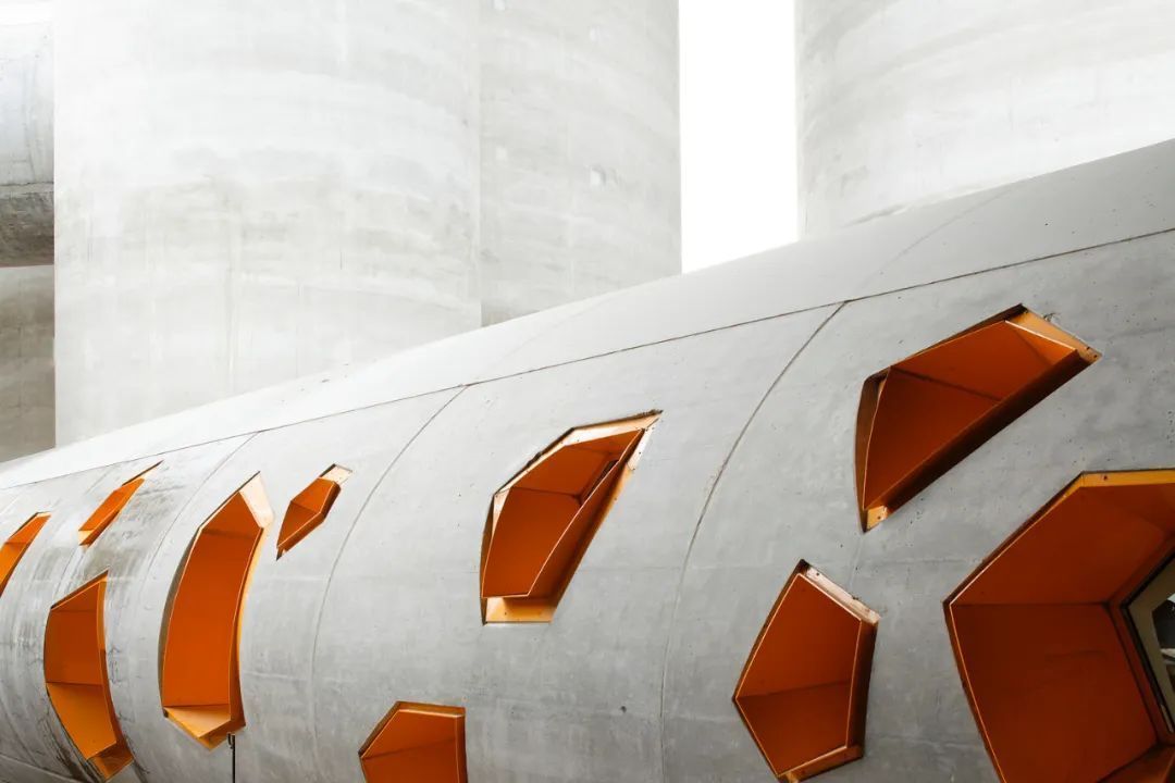 努维尔|有里又有面,千变万化的油罐筒仓