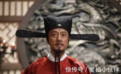 老汉&老汉一上联“一人一碗一口锅”,下联一出,令人暗暗称奇