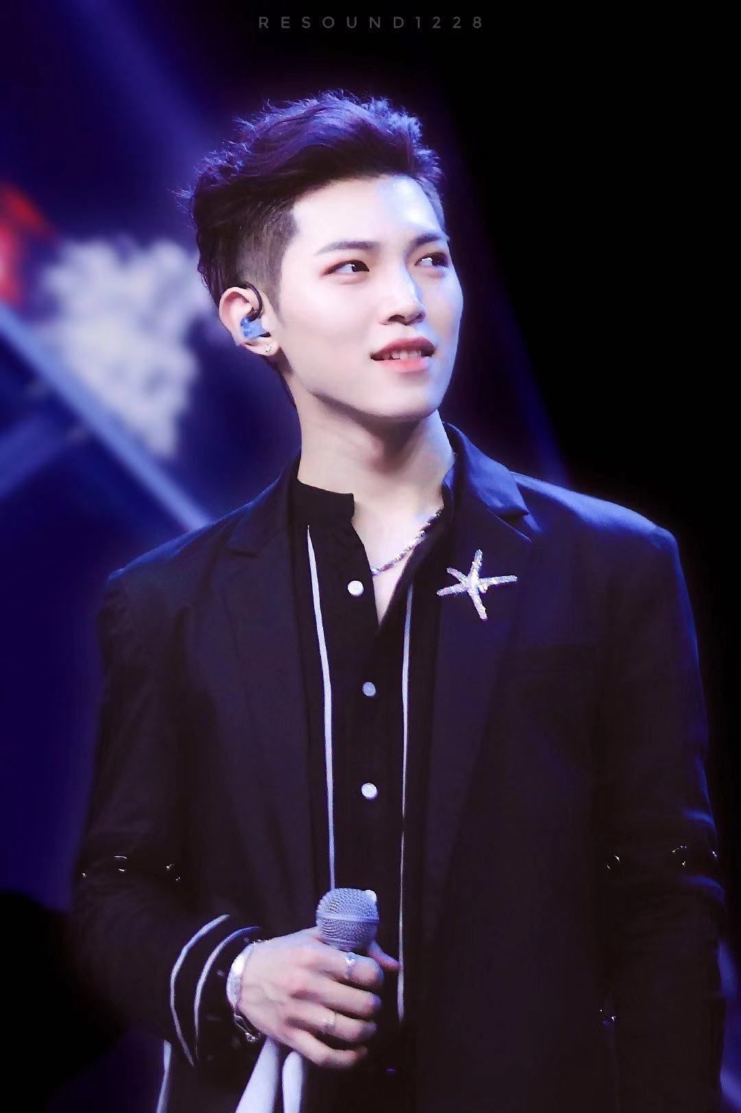 与肖战同期出道,献唱黄轩baby没水花,如今靠棋魂爆红