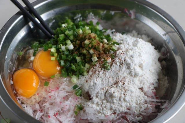 红萝卜|这种蔬菜做早餐饼最好了,又软又香又好吃,每次都要连着吃好几天