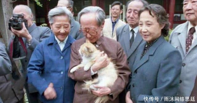 晚年|她是溥仪亲妹，低调嫁给平民，生二子一女，晚年留下一句心里话