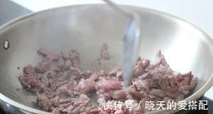 家常牛肉菜谱，胡萝卜爆炒牛肉，简单美味营养，一道不错的家常菜