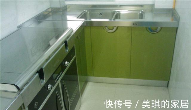 台面|不锈钢橱柜和大理石橱柜哪个好？我选不锈钢橱柜，美观实用易清理