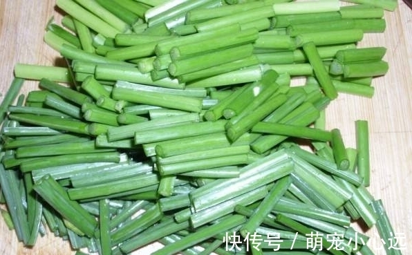 鸡蛋液|韭菜炒鸡蛋时，很多人把顺序弄错，怪不得鸡蛋不嫩，韭菜不翠绿