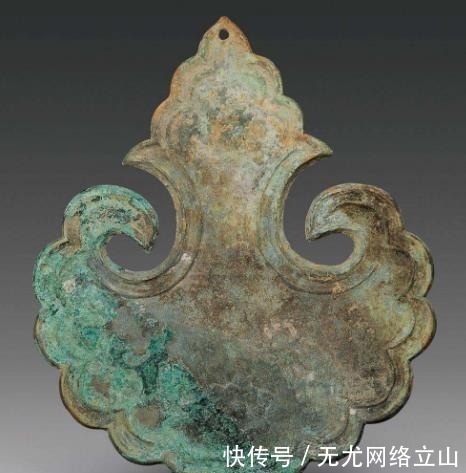 一块平淡无奇的“上课铃”,为何令专家热泪盈眶?如今是故宫至宝