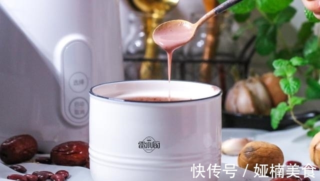 别整天喝牛奶了，它比牛奶强多了，热乎乎的每天喝一杯，又暖和！