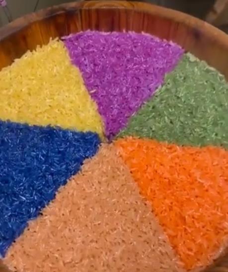 那一刻|打卡网红五颜六色的饭团,看到煮锅的那一刻,网友忍不住说话