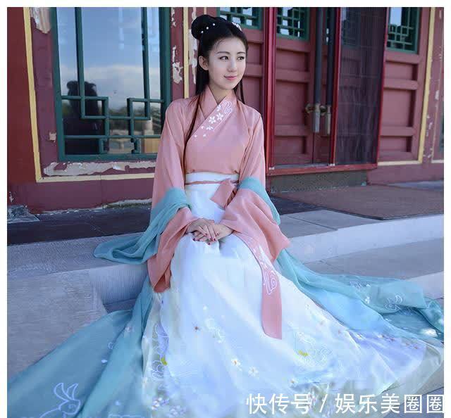 佩香@相见欢|青丝如瀑为谁留?无言独上西楼月如钩