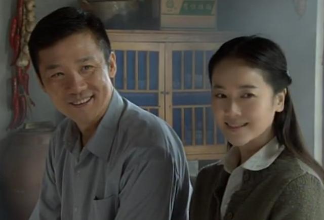 亲情|“爸妈,我养弟弟,别骂我不讲亲情”,我宁愿自毁,也要留住亲情