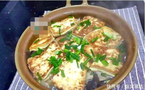 天冷,这菜要多吃,跟豆腐是绝配,焖一锅实在太鲜了,营养又暖身