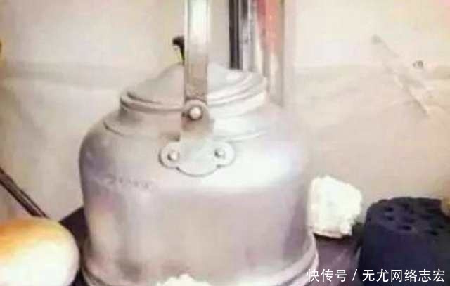老照片|1993年中国冬季老照片：没有暖气、空调，大家只能靠这些东西