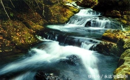 陕南“小九寨”灵秀山水神奇千层河