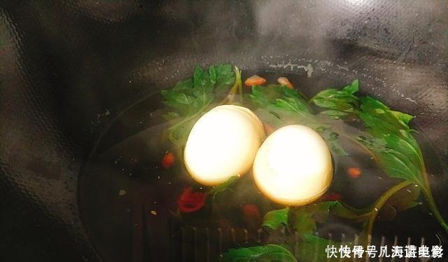 艾草全身都是宝，除了青团，还能做什么手把手教你4种新吃法！