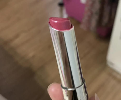 颜色|黄皮一定别涂的四只“玫瑰色”，显黑又显老，分分钟被吐槽