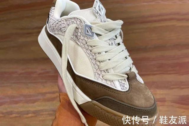 dior|TS x Dior最新联名鞋款曝光！特别打造联名款专属Logo