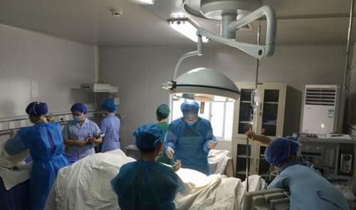 女子生下婴儿，发现婴儿竟然先天残疾，医生说：噪音太大！