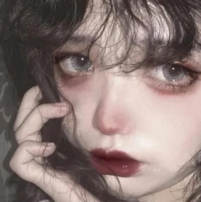 想让“眼睛变大”的女孩,可以坚持这3习惯,轻而易举逆袭成校花