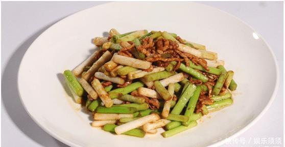 炒肉经常变得很柴,怎样才能炒出鲜嫩的肉丝?