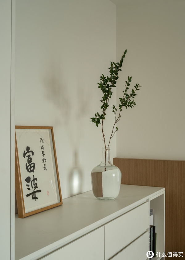 家装|武汉一对夫妻,花1年时间把家装成了极简风,还没入住就被吐槽了