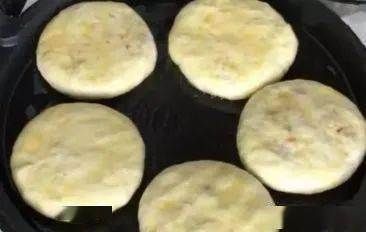 腊肠|自从知道糯米能这样做，我一周做5次，皮薄馅大，家人们都吃不够