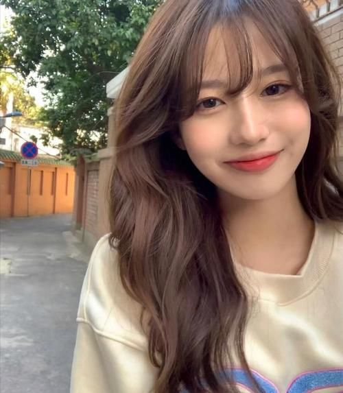 有种颜值叫女生“换发型”，今年流行这几款发型，美得惊艳又高级