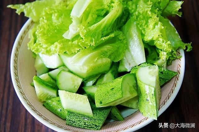 晚餐就这一盘菜,随手发个朋友圈,收到无数赞,网友:真自律