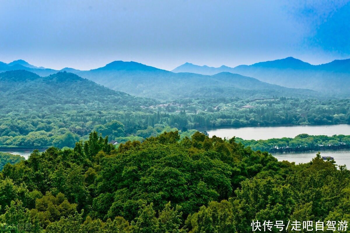 血色|在巴丹吉林沙漠深处，藏着一个神秘迷人的血色湖泊，妖异又美丽