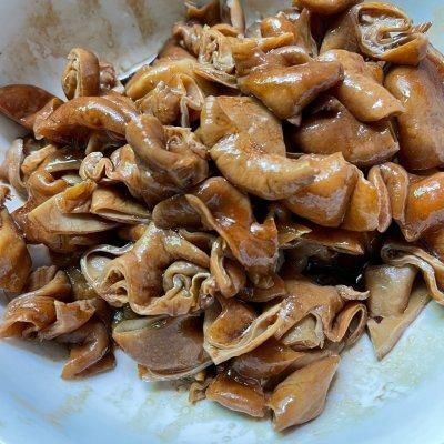 大葱|大厨教我的干煸肥肠的做法,果然好吃到没朋友