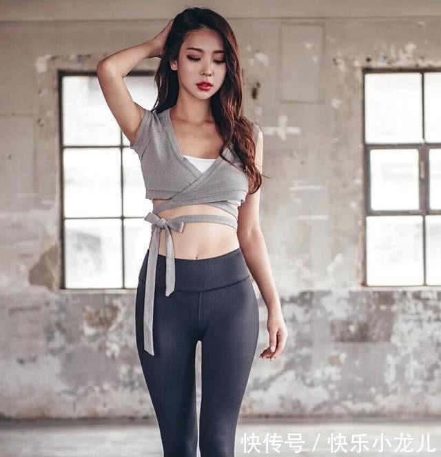 小蛮腰 打底裤穿着青春气息,还有遮肉显瘦,彰显出自己的女神风范