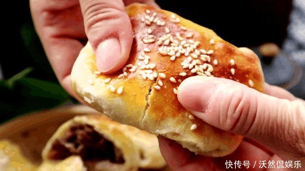 新疆|家庭版“烤包子”,不用发面,皮脆馅香,保证你吃一次就念念不忘