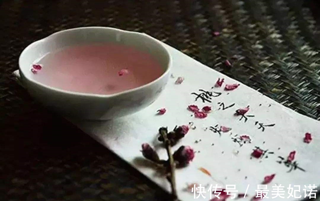 琥珀光#原创七言绝句《酒》,全诗没有一句带“酒”字,但每句都有酒意