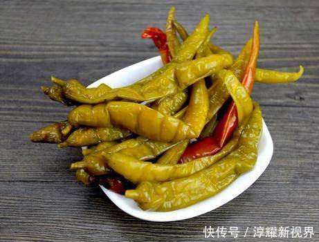 加盐|腌制尖椒,有人先加盐有人先焯水,做对了,尖椒清脆入味更好吃