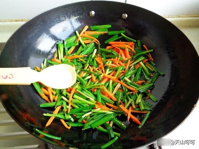 春天第一鲜，和它是绝配，当季别错过，吸烟的人要多吃